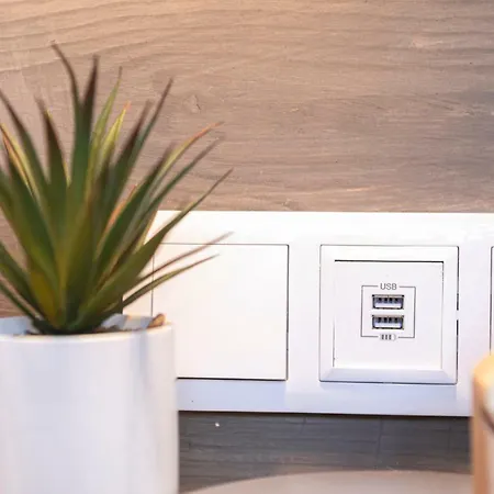 Apartment Bravissimo Rambla Eiffel Bridge 1 Gerona